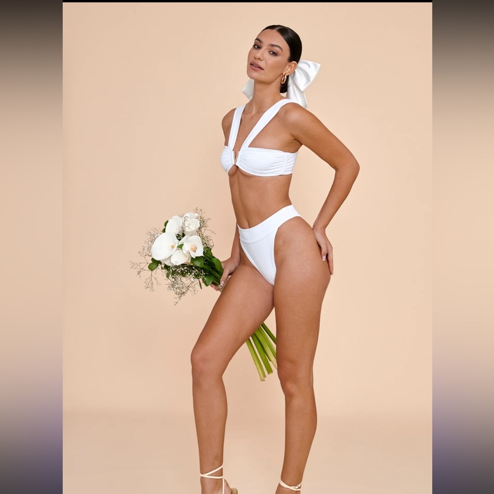 ALT SWIM Allera High Waisted Bottoms in White
